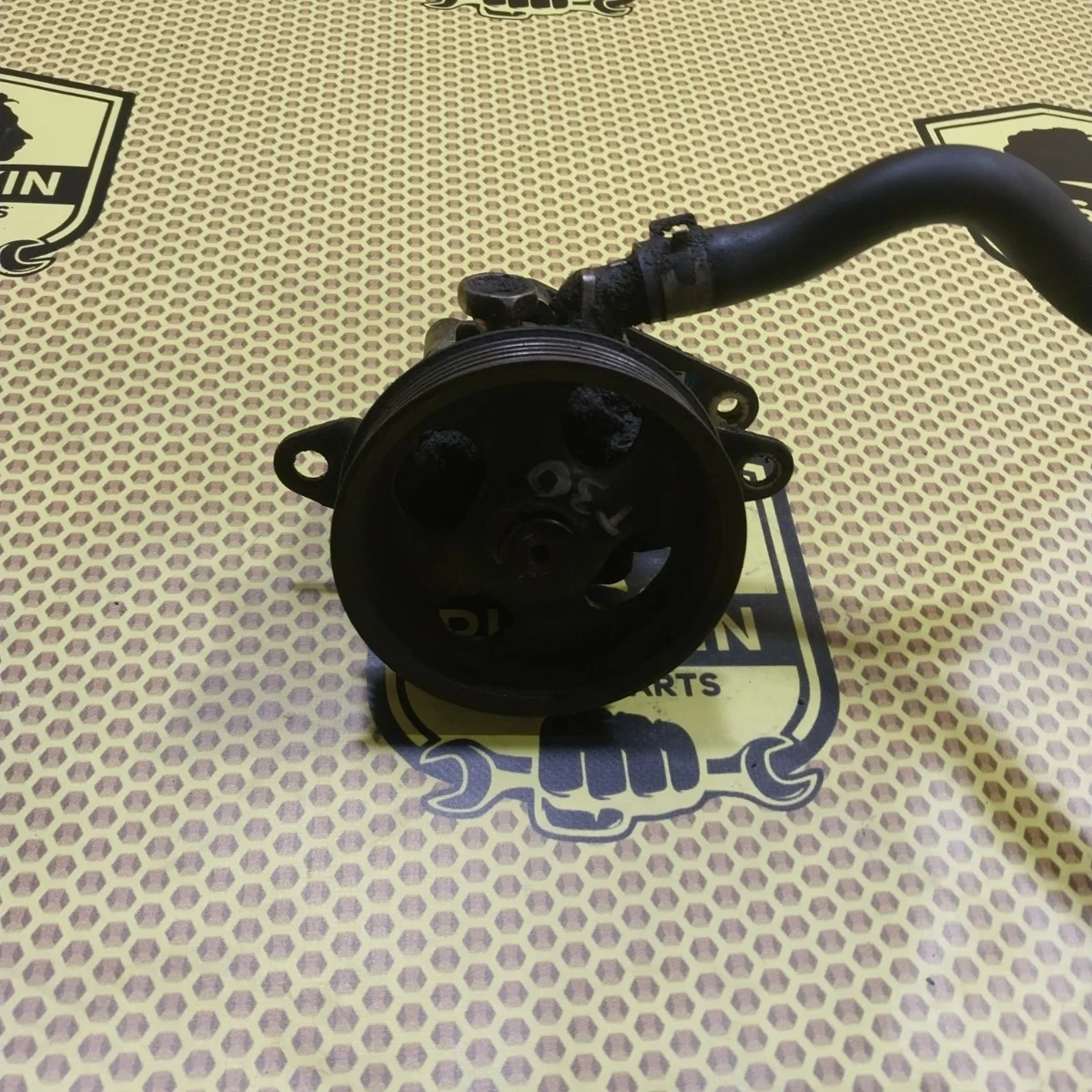 Насос ГУР Nissan Xtrail 2005 491108H305 T30 QR