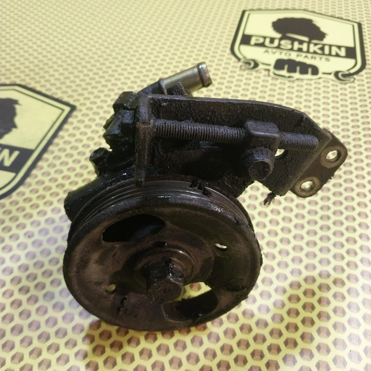 Насос ГУР Nissan Maxima 2005 4911040U15 A33 VQ