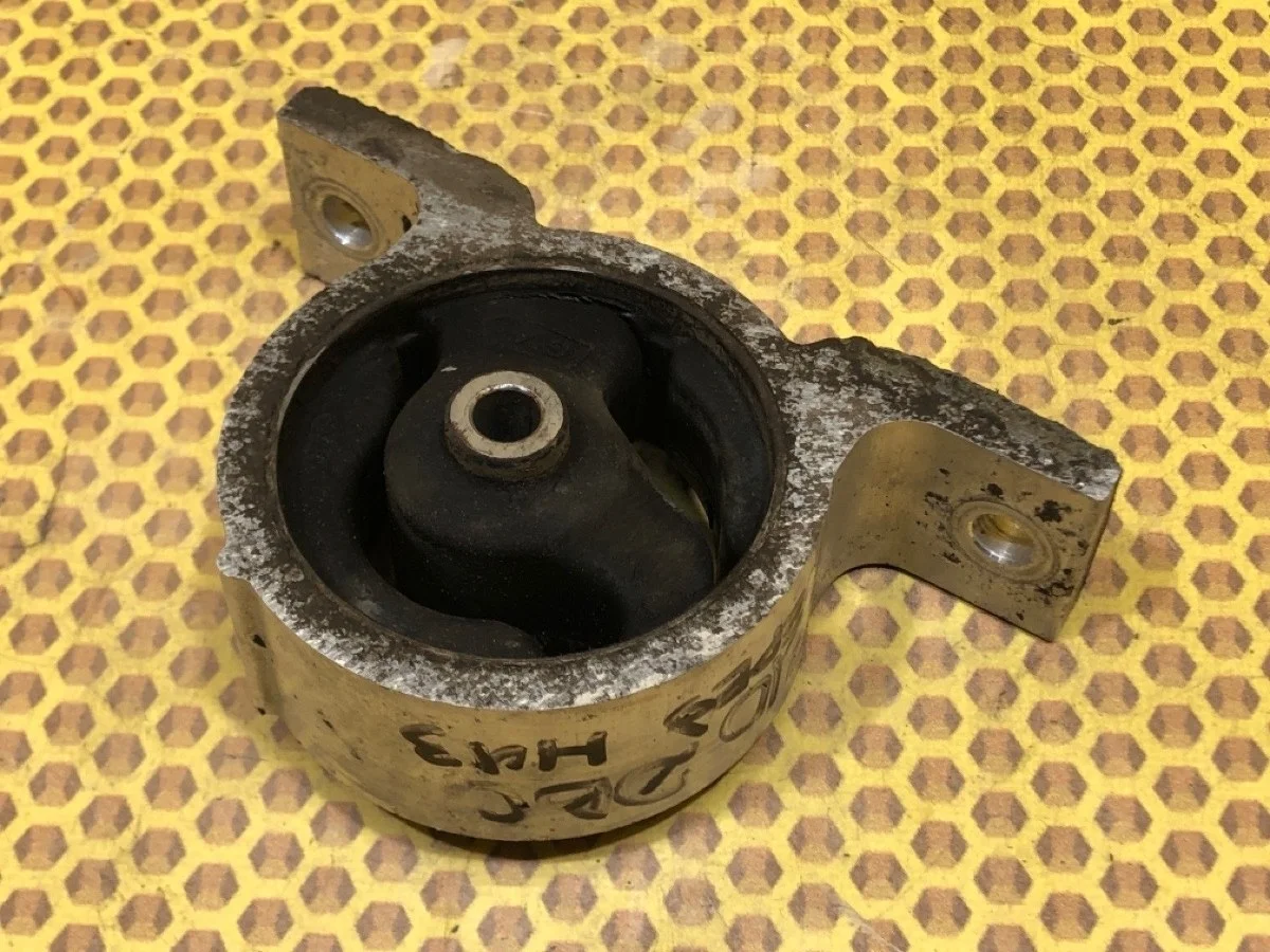 Опора двигателя Nissan Almera Classic 2007 1127095F0A B10 QG16, передняя