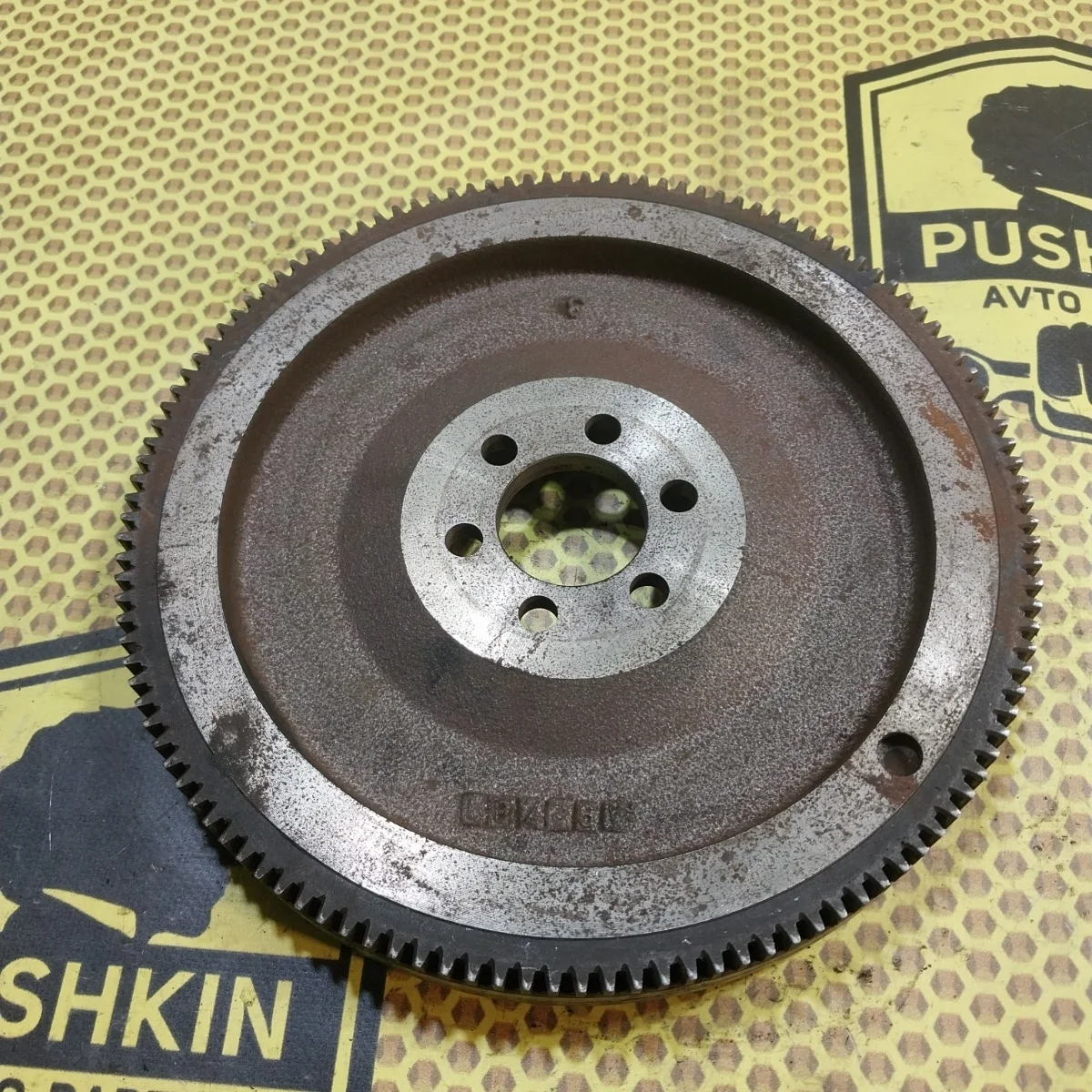 Маховик МКПП Nissan Almera 2005 123109F600 N16 QG