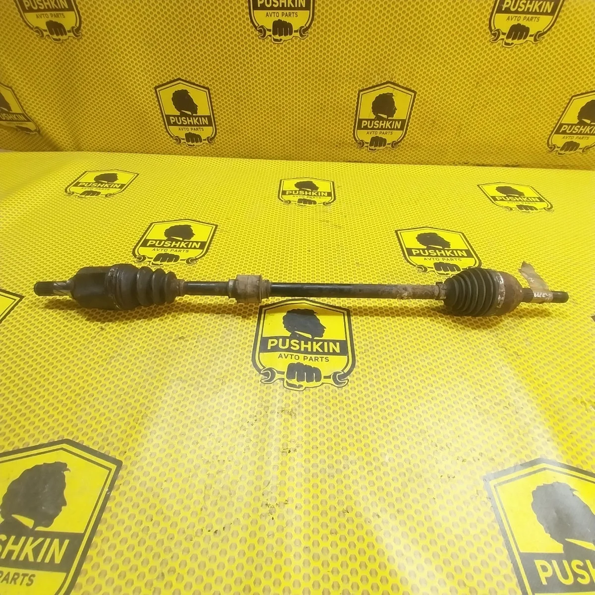 Привод МКПП Nissan Tiida 2009 39100EL10A C11 HR16, передний правый