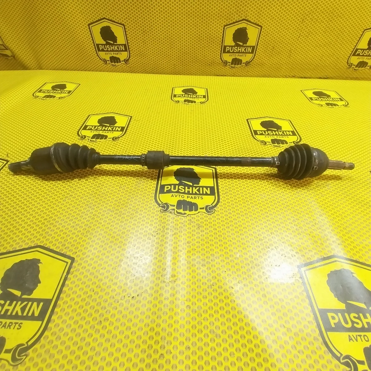 Привод МКПП Nissan Micra 2005 39100AY100 K12 CR, передний правый