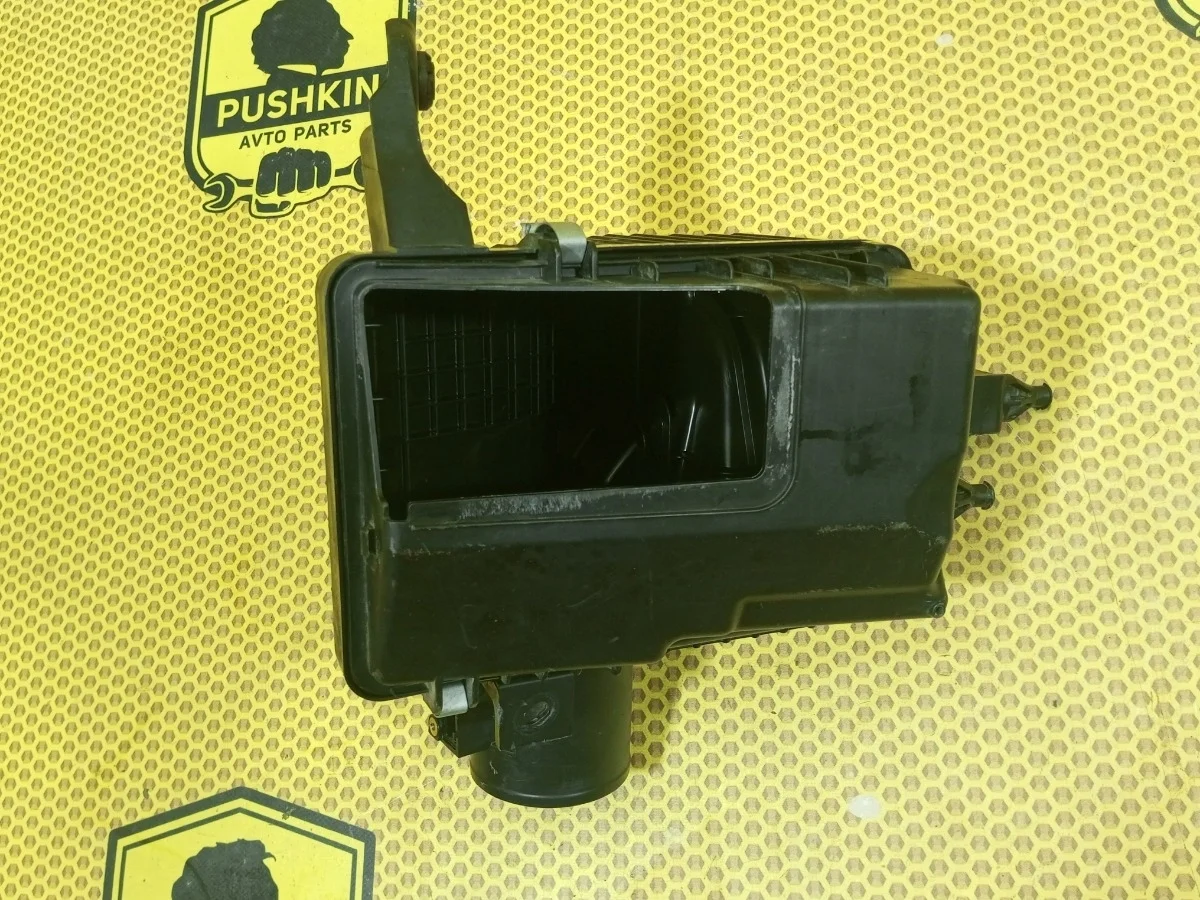 Корпус воздушного фильтра Nissan X-Trail 2017 165004CL2B T32 QR25DE