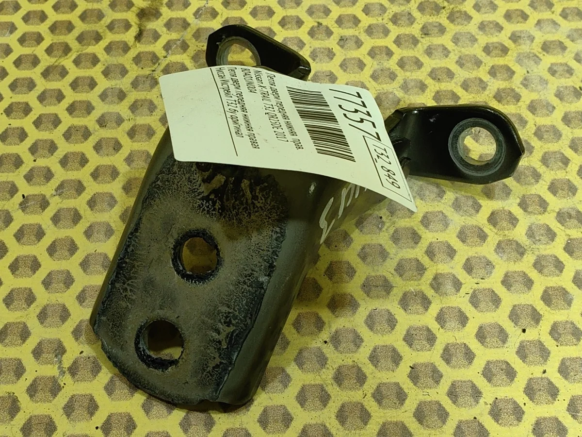 Петля двери передняя нижняя Nissan X-TRAIL 2017 80401JN00A T32 QR25DE, правая