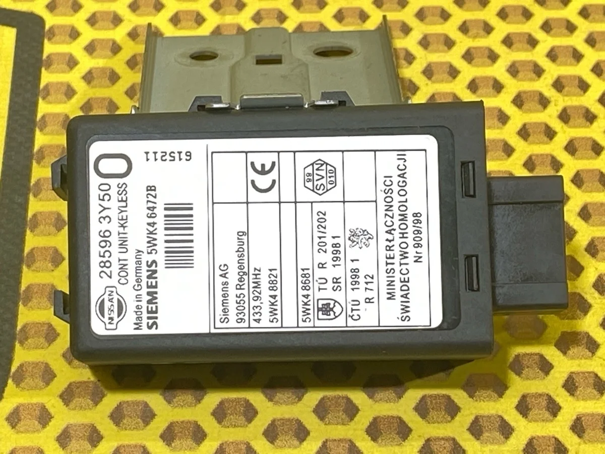 Блок управления центральным замком Nissan Patrol 2004 285963Y500 Y61 ZD30DDTI