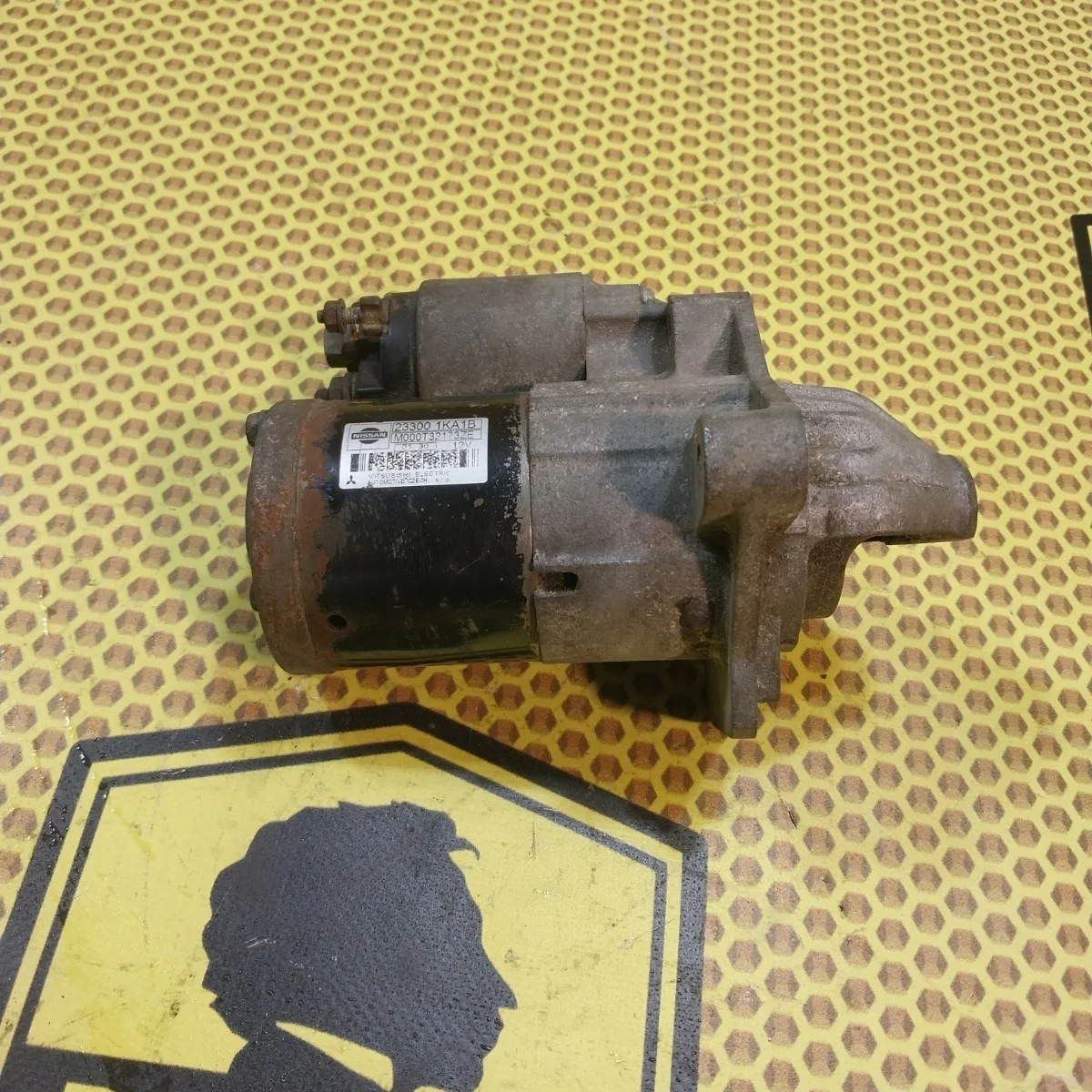 Стартер Nissan Juke 2011 233001KA1B F15 HR