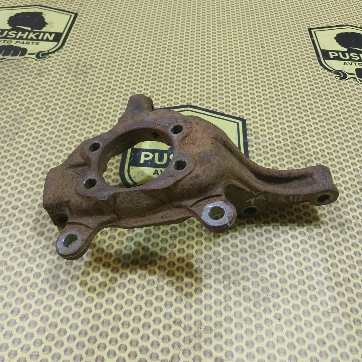 Кулак поворотный цапфа Nissan Xtrail 2009 40014JG000 T31, передний правый