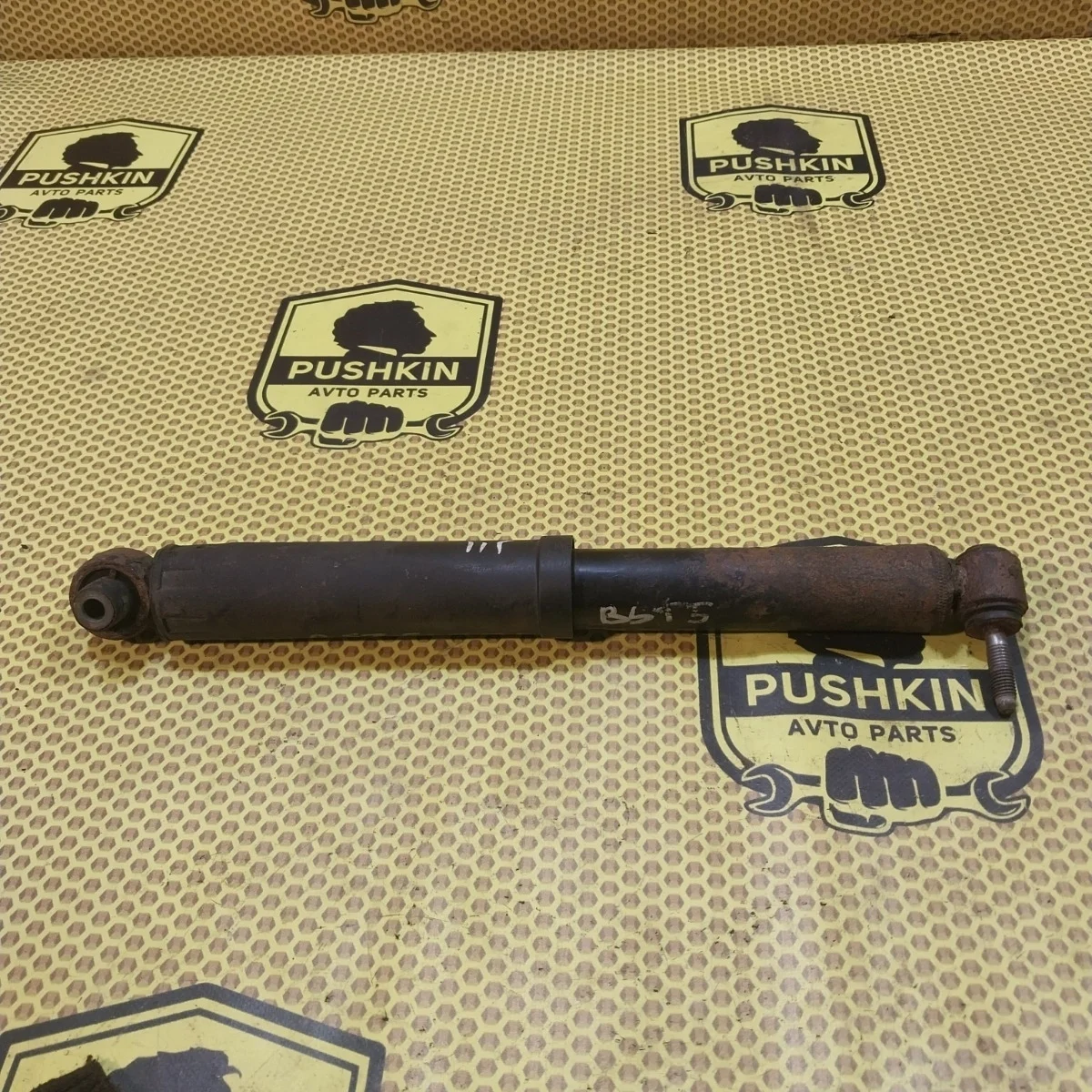 Амортизатор подвески Nissan Qashqai 2016 E62104EA2A J11, задний