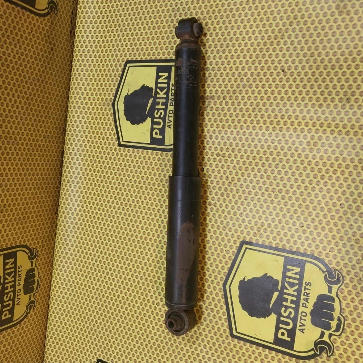 Амортизатор подвески Nissan Qashqai 2016 E62104EA2A J11, задний