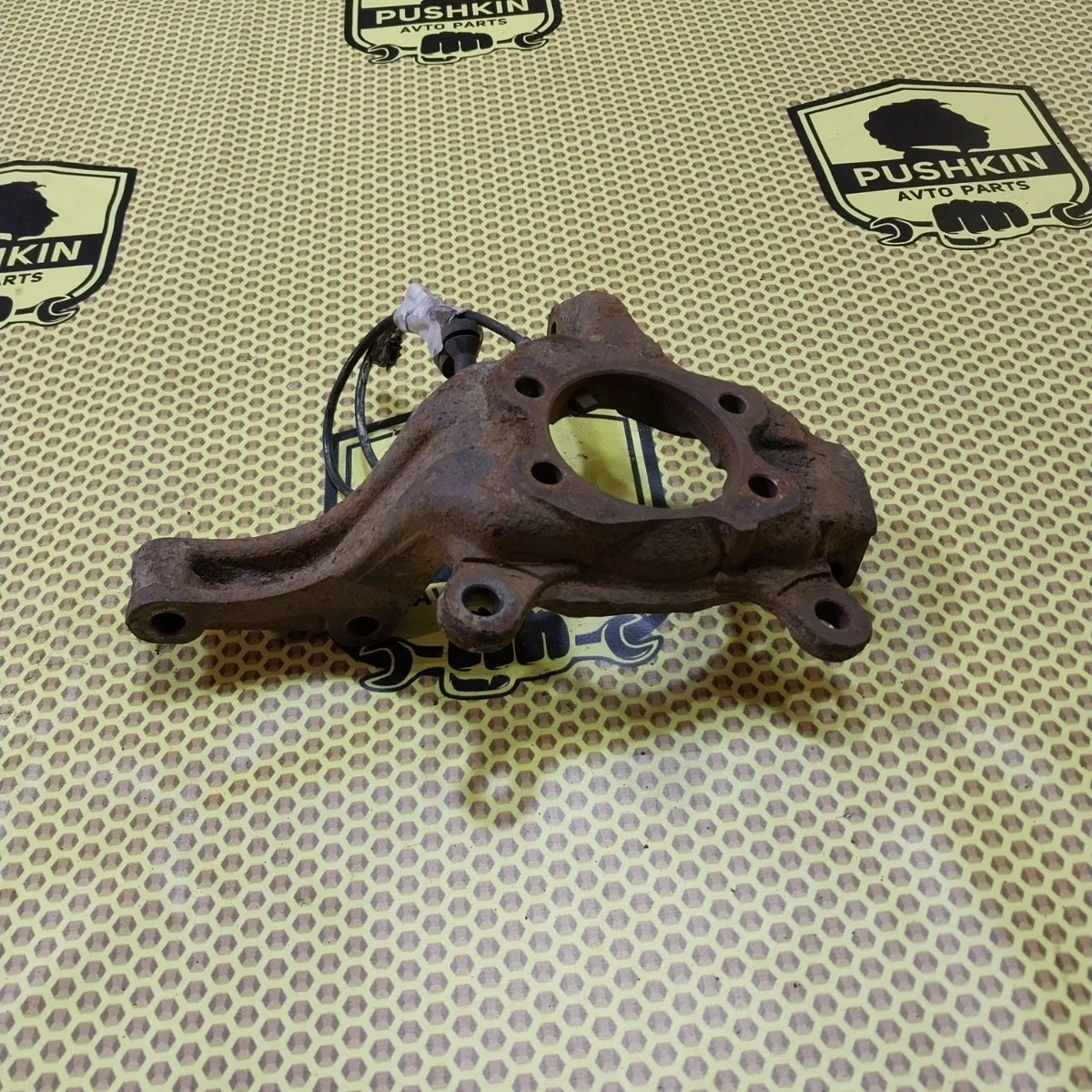 Кулак поворотный цапфа Nissan Xtrail 2009 40015JG000 T31, передний левый