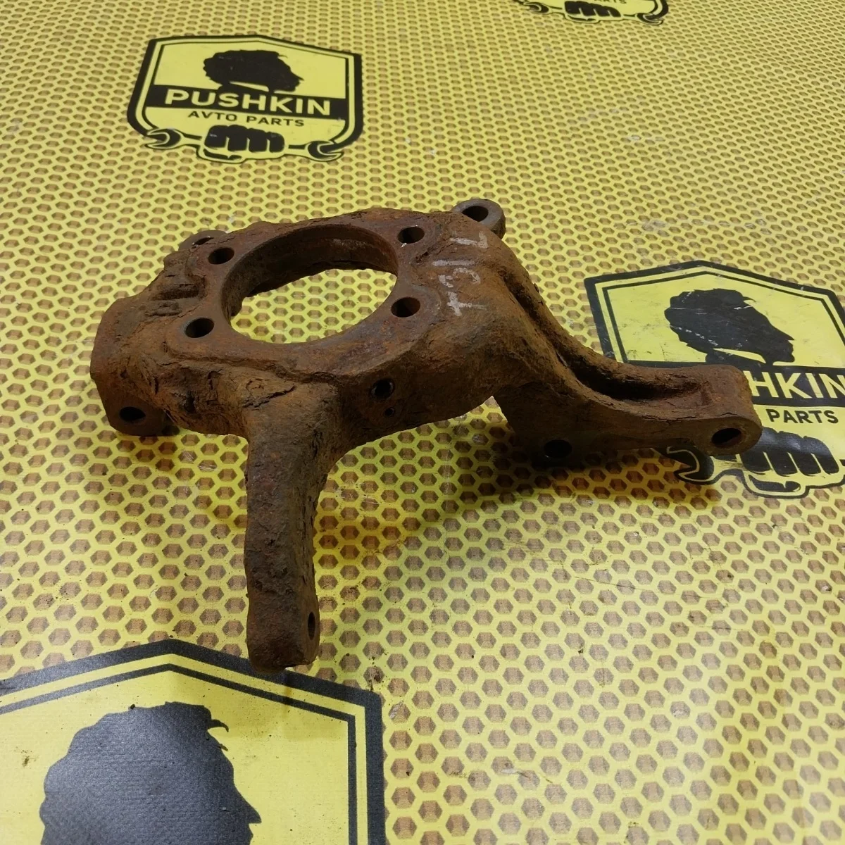 Кулак поворотный цапфа Nissan Xtrail 2009 40015JG000 T31, передний левый