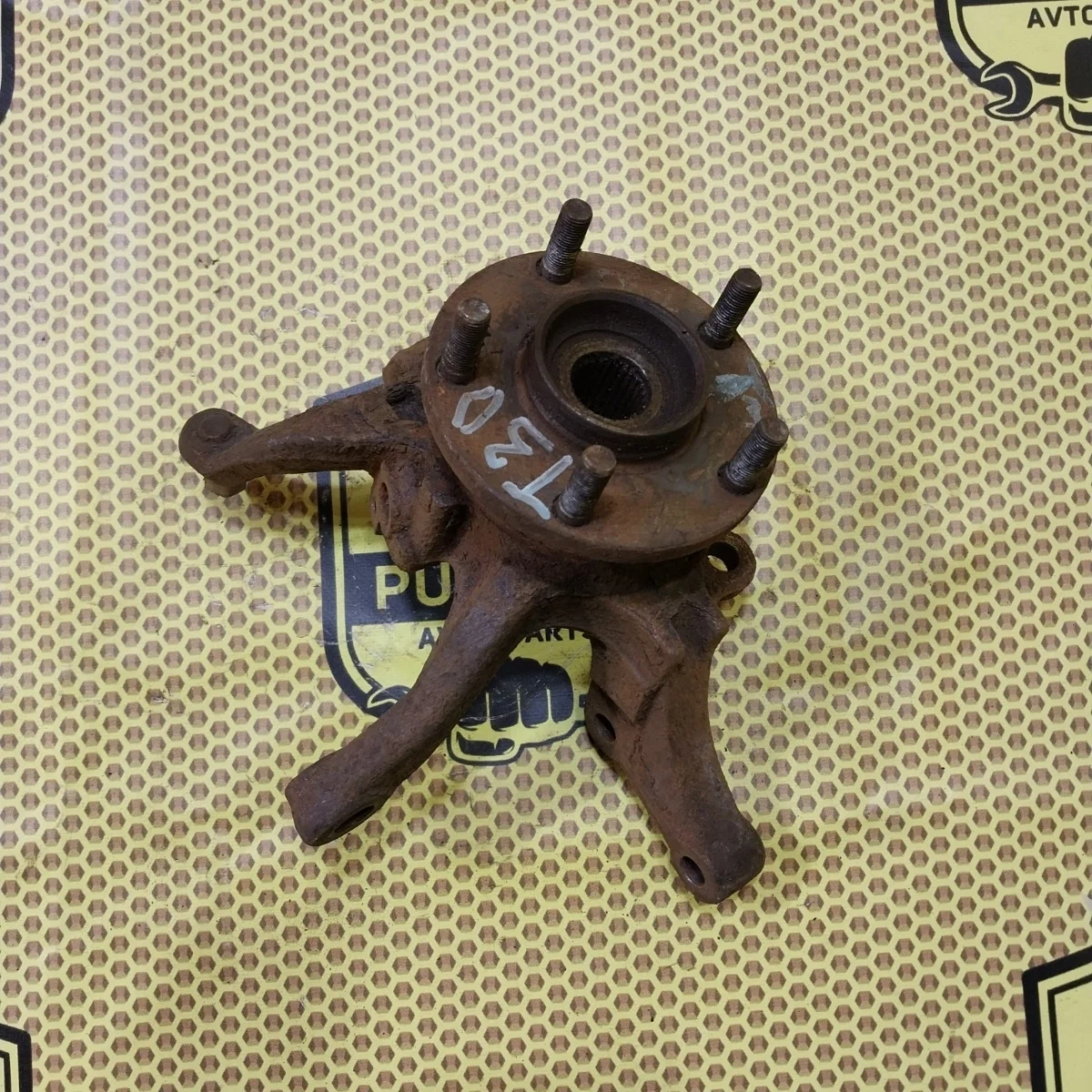 Кулак поворотный цапфа Nissan Xtrail 2005 400158H300 T30, передний левый