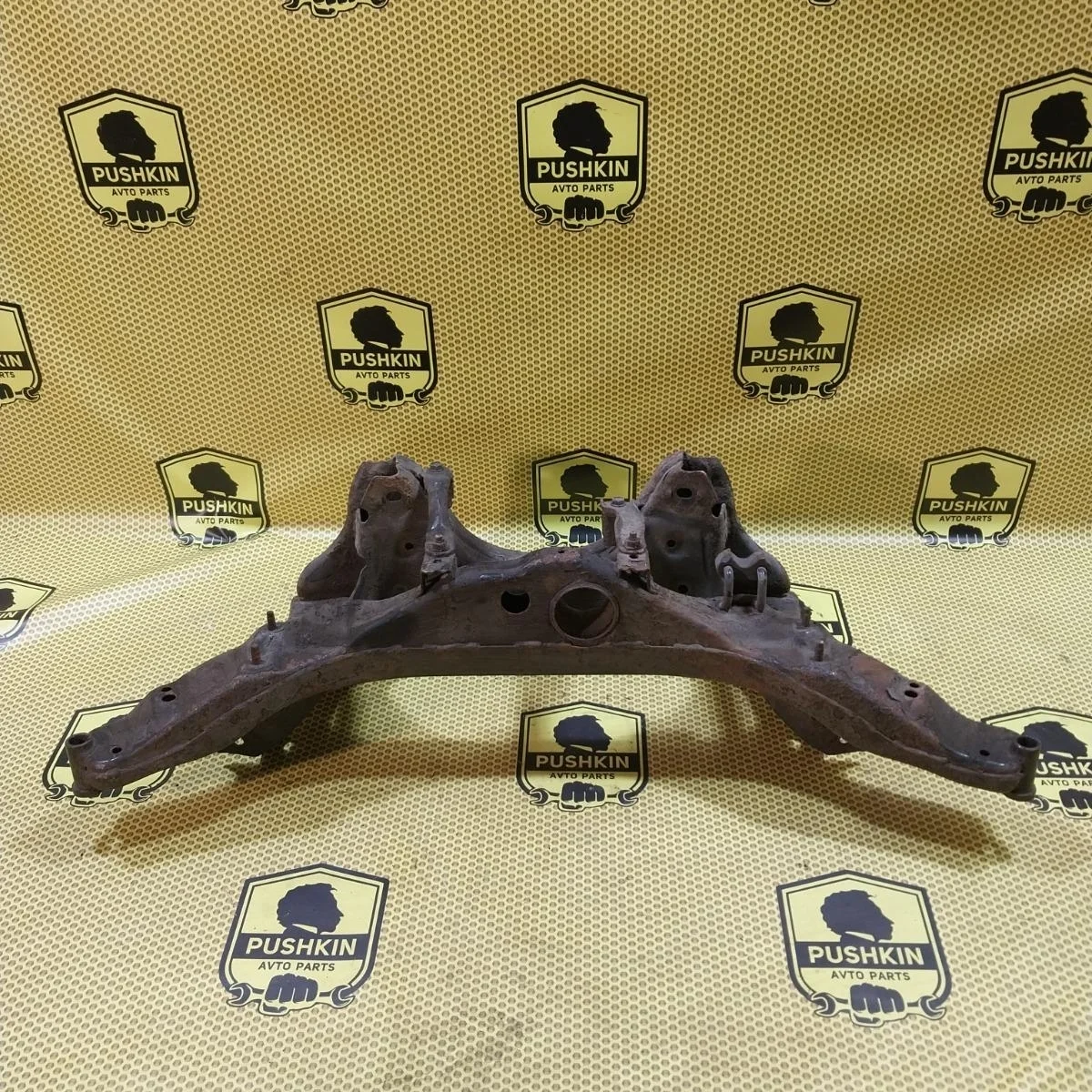 Балка подвески Nissan Qashqai 2009 554011YA0A J10, задняя