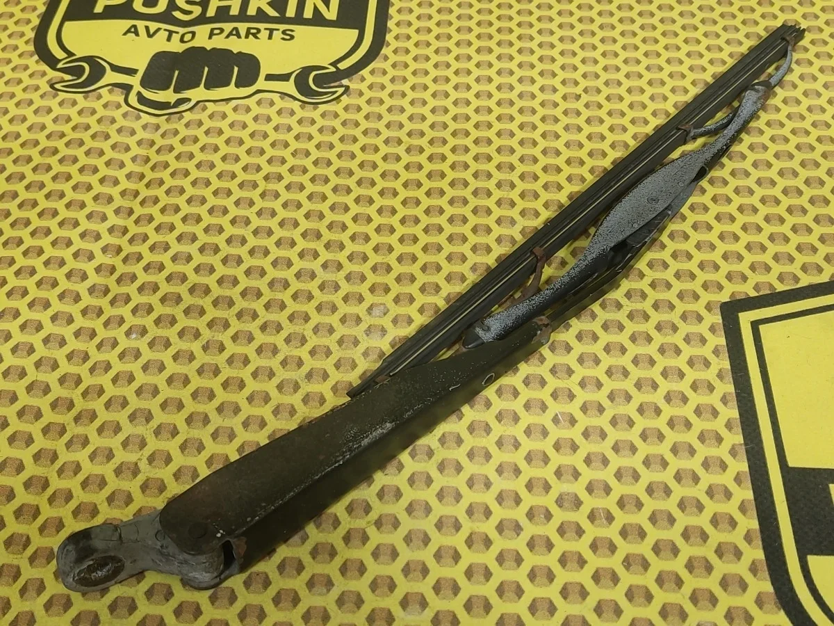 Поводок стеклоочистителя Nissan Juke 2013 28781CJ00A F15 HR16DE, задний