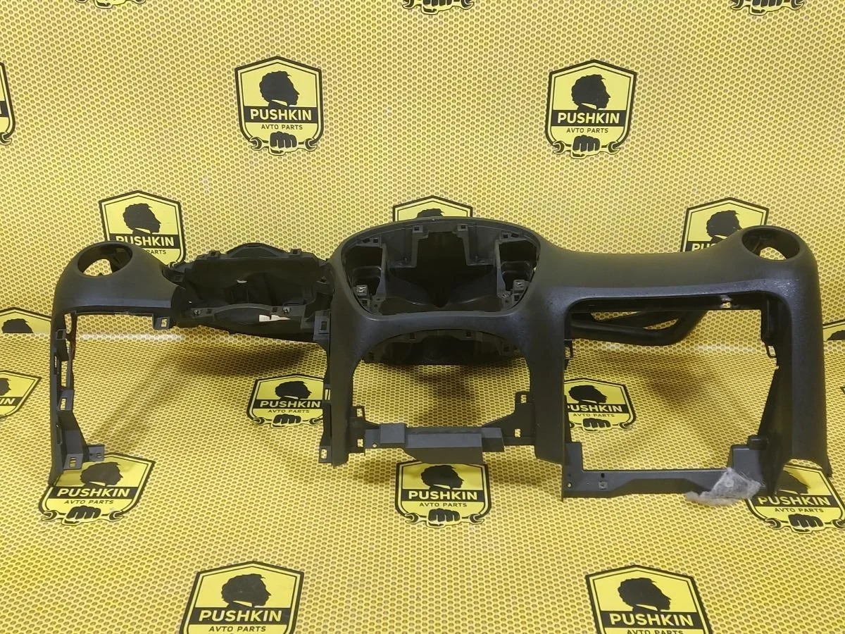Корпус торпедо Nissan Juke 2013 682001KP1A F15 HR16DE
