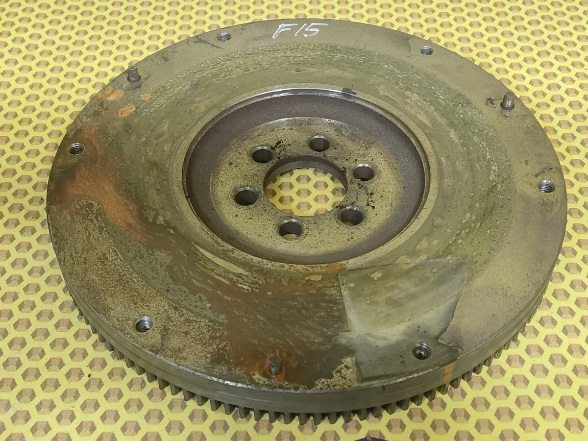 Маховик МКПП Nissan Juke 2013 123101KA0A F15 HR16DE