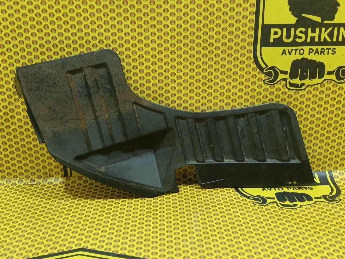 Пыльник бампера Nissan Juke 2013 78817BA60A F15 HR16DE, левый