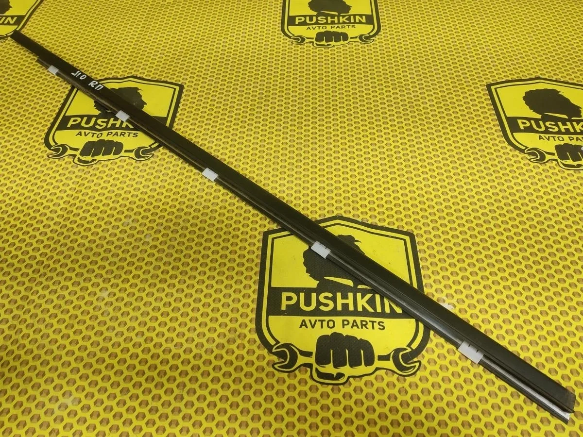 Бархотка внешняя Nissan Qashqai 2008 80820JD00A J10E K9K, передняя правая