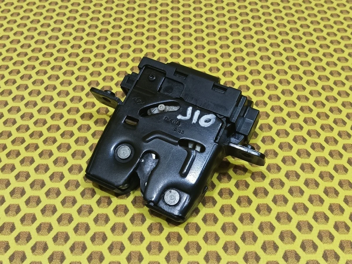 Замок багажника Nissan Qashqai 2008 90502AV70B J10E K9K