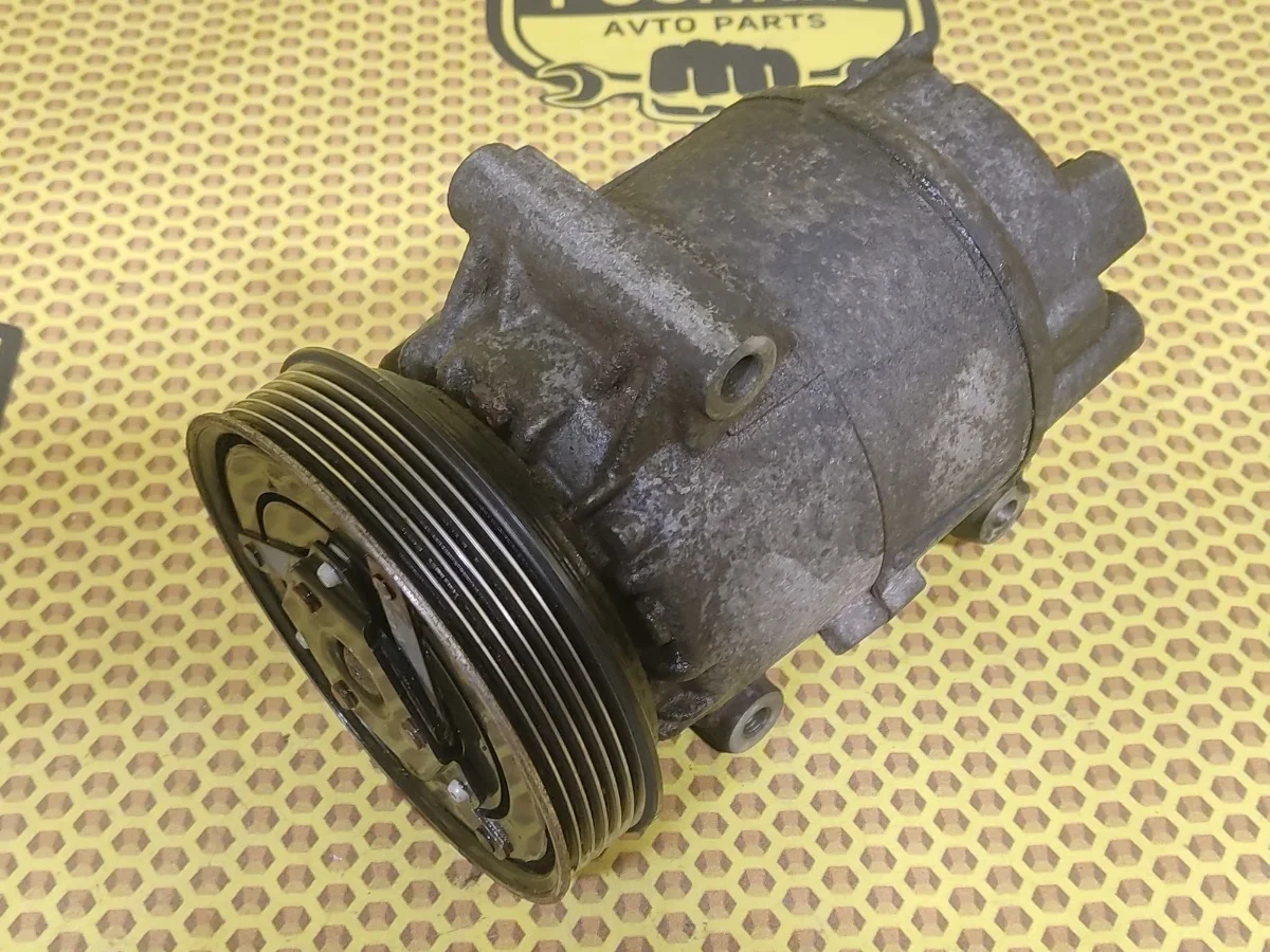 Компрессор кондиционера Nissan Qashqai 2008 2763000Q1E J10E K9K