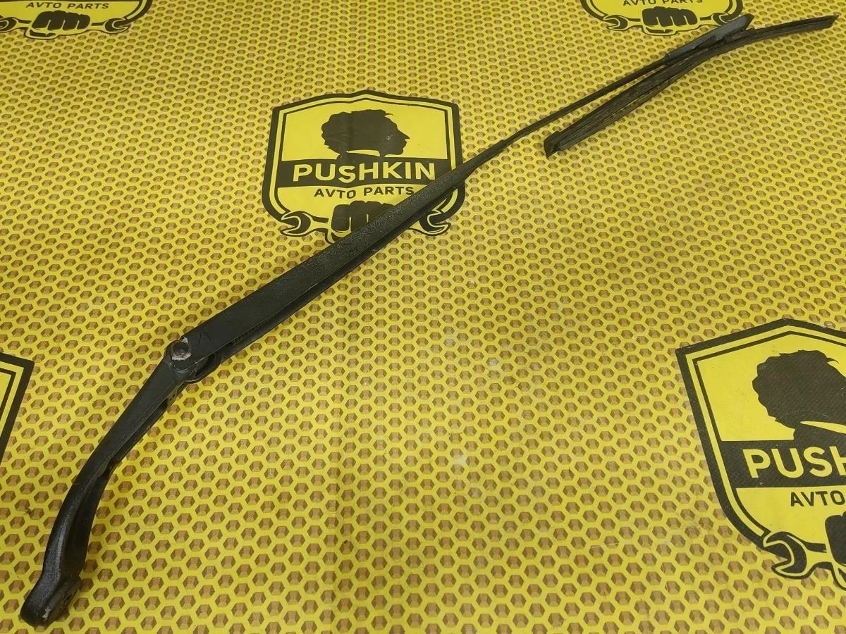 Поводок стеклоочистителя Nissan Qashqai 2008 28886JD900 J10E K9K, правый