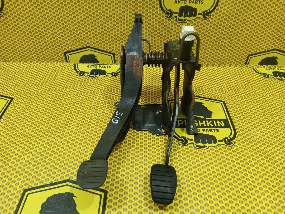 Блок педалей Nissan Almera 2014 4651000Q1A G15 K4M