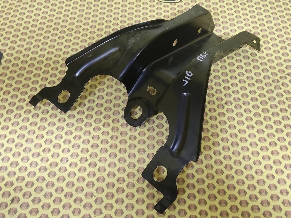 Кронштейн замка капота Nissan Qashqai 2008 62552JD00A J10E K9K