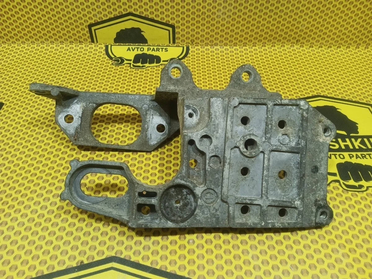 Кронштейн опоры двигателя Nissan Qashqai 2008 11254JD000 J10E K9K