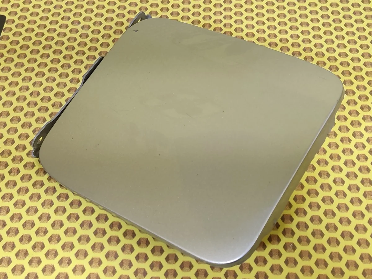 Лючок топливного бака Nissan Maxima 2003 788302Y000 A33 VQ20DE