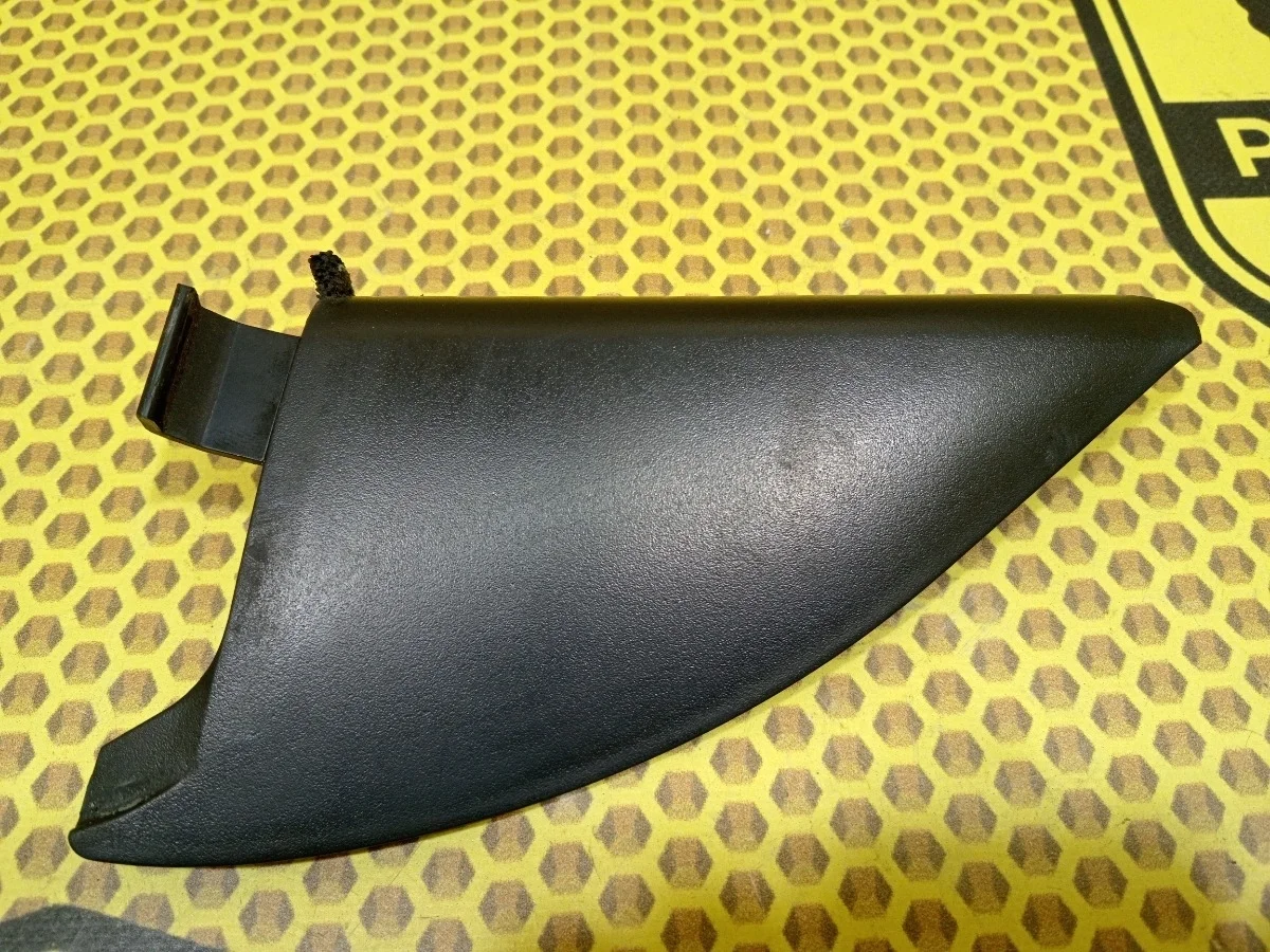 Крышка зеркала внутренняя Nissan Maxima 2003 802932Y000 A33 VQ20DE, левая