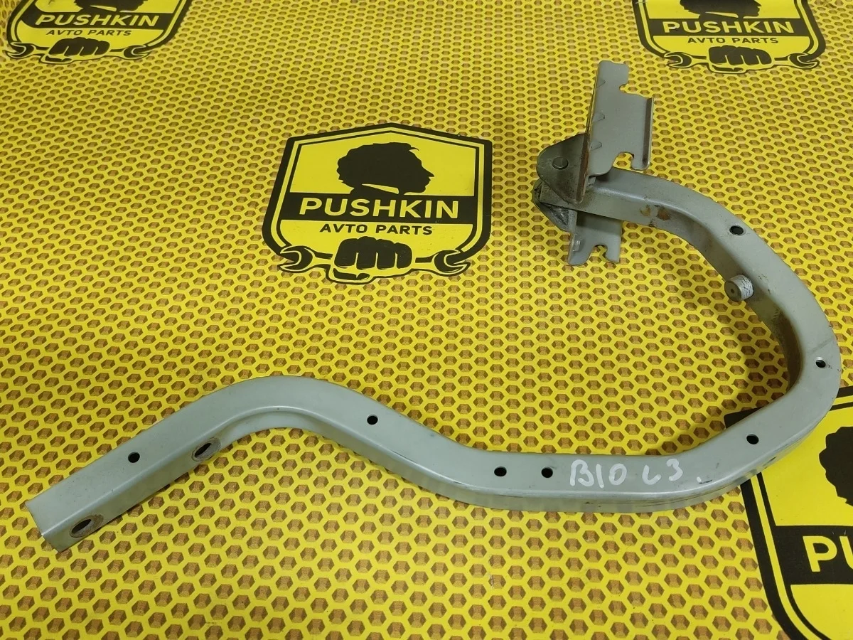 Петля багажника Nissan Almera Classic 2006 8440095F0A B10 QG16DE, левая