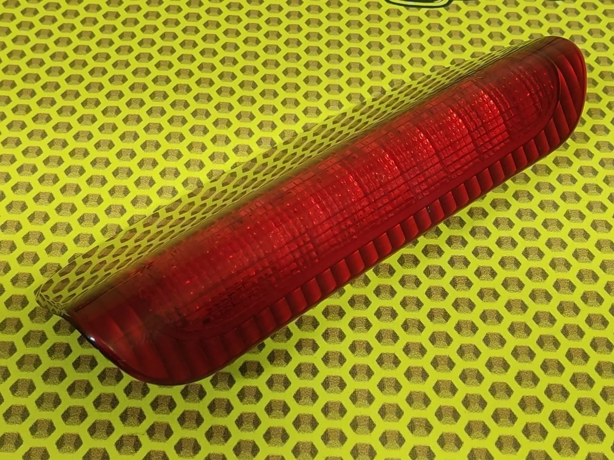 Дополнительный стоп-сигнал Nissan Juke 2012 265901KA0A F15 MR16DDT