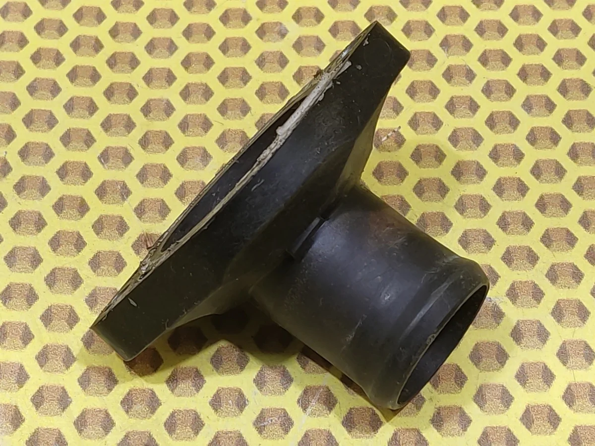 Крышка термостата Nissan Juke 2012 13049ED02A F15 MR16DDT