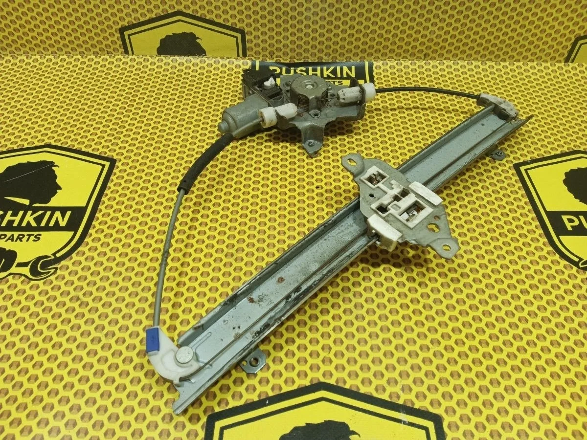 Стеклоподъемник Nissan Juke 2012 807201KA0A F15 MR16DDT, передний правый