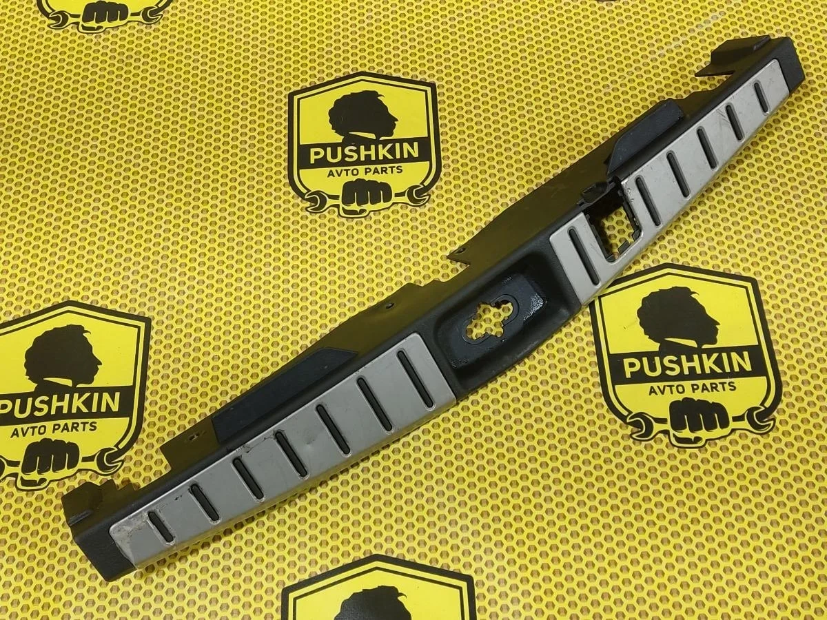 Накладка замка багажника Nissan Murano 2006 84992CC40C Z50 VQ35DE, задняя