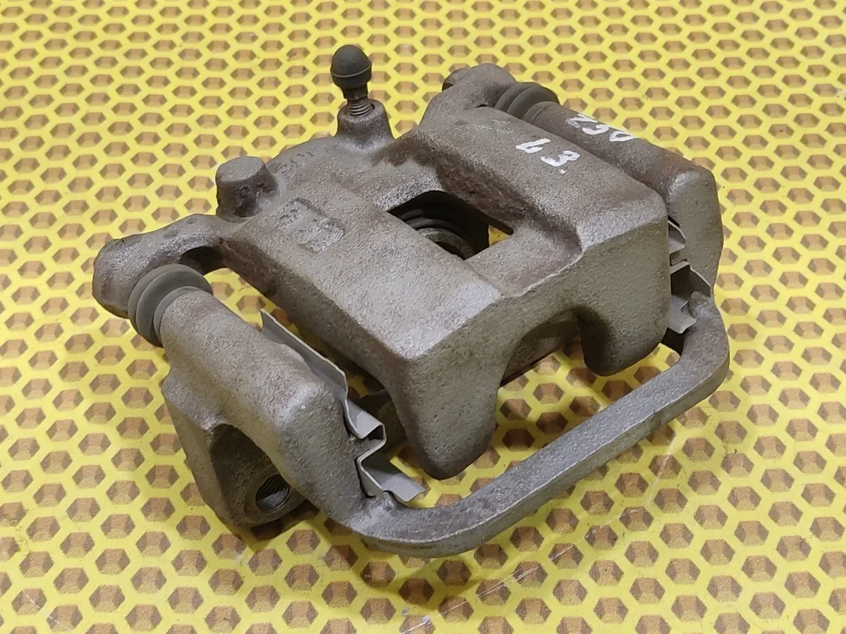 Суппорт Nissan Murano 2006 44011CB10A Z50 VQ35DE, задний левый