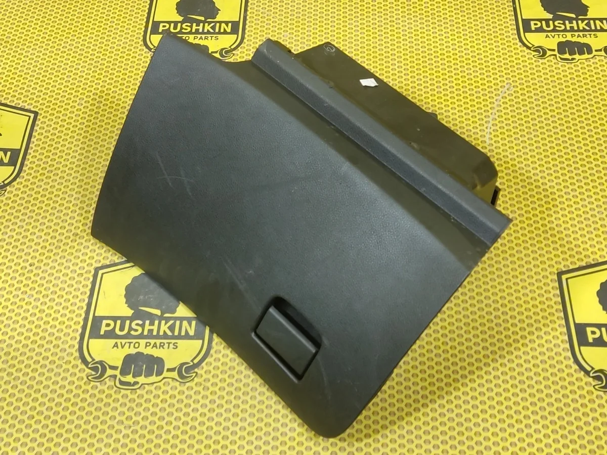 Бардачок Nissan Qashqai 2014 685104EH1A J11 HRA2DDT