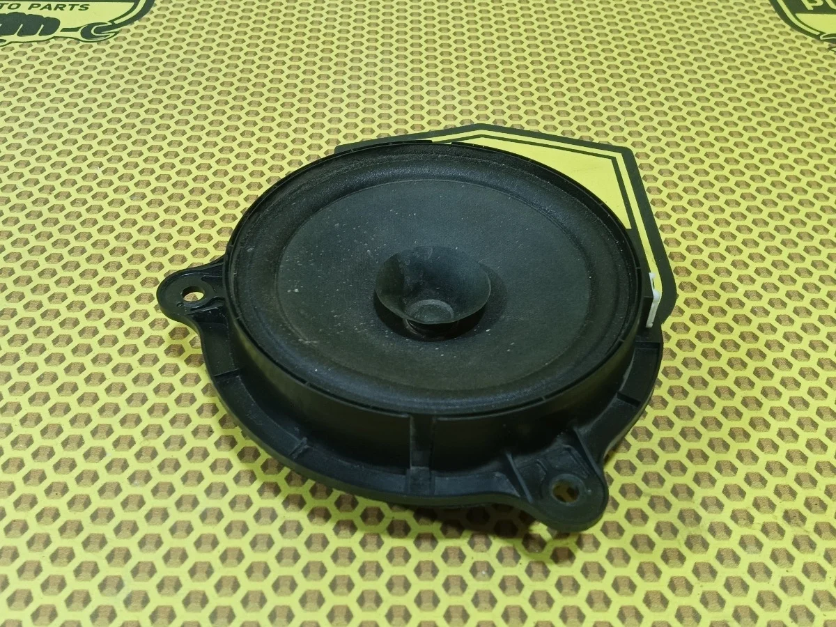 Динамик колонка Nissan Qashqai 2014 281563SG0A J11 HRA2DDT, передний левый