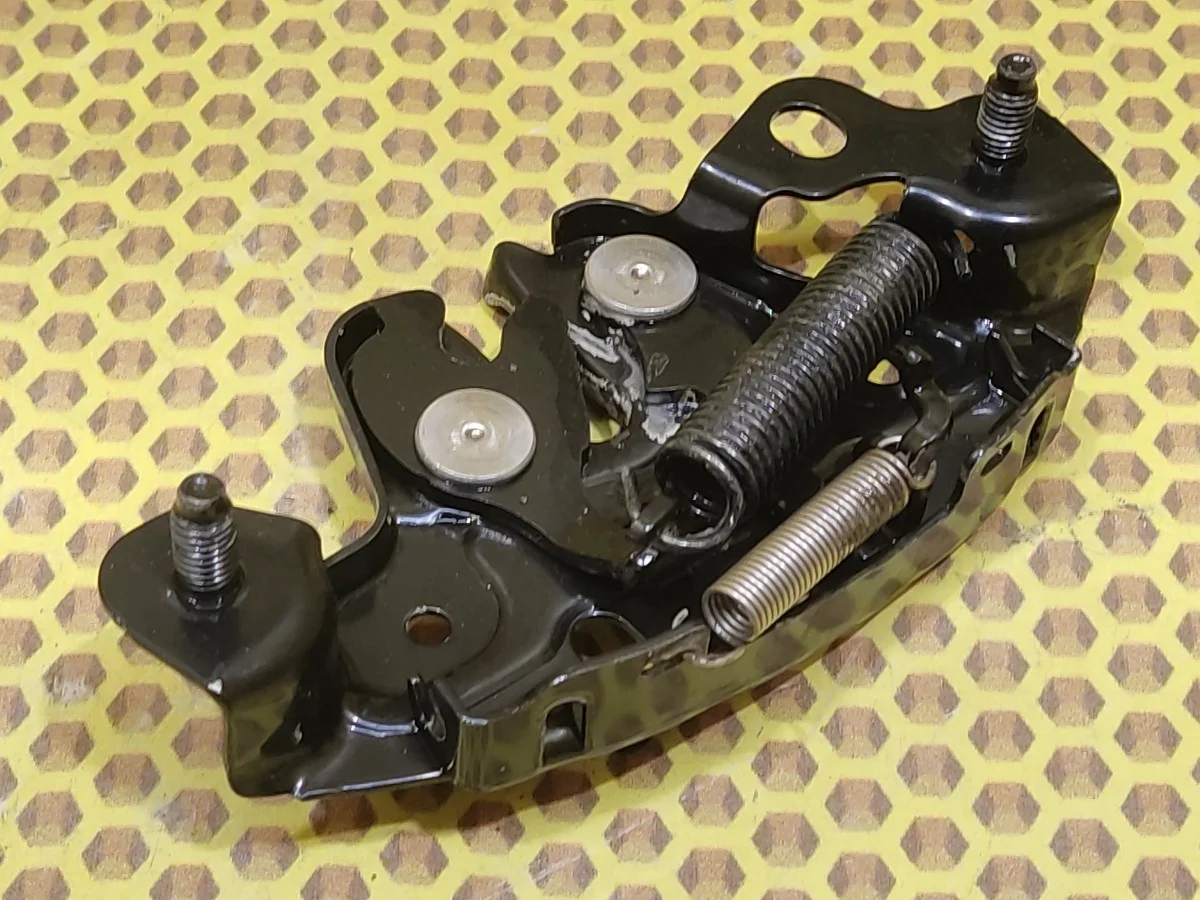 Замок капота Nissan Qashqai 2014 656014EH0A J11 HRA2DDT