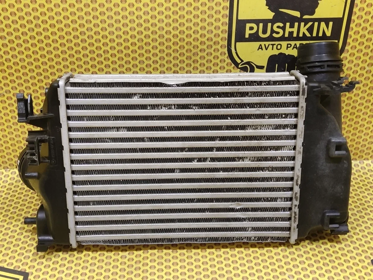 Интеркулер Nissan Qashqai 2014 144614ED0A J11 HRA2DDT