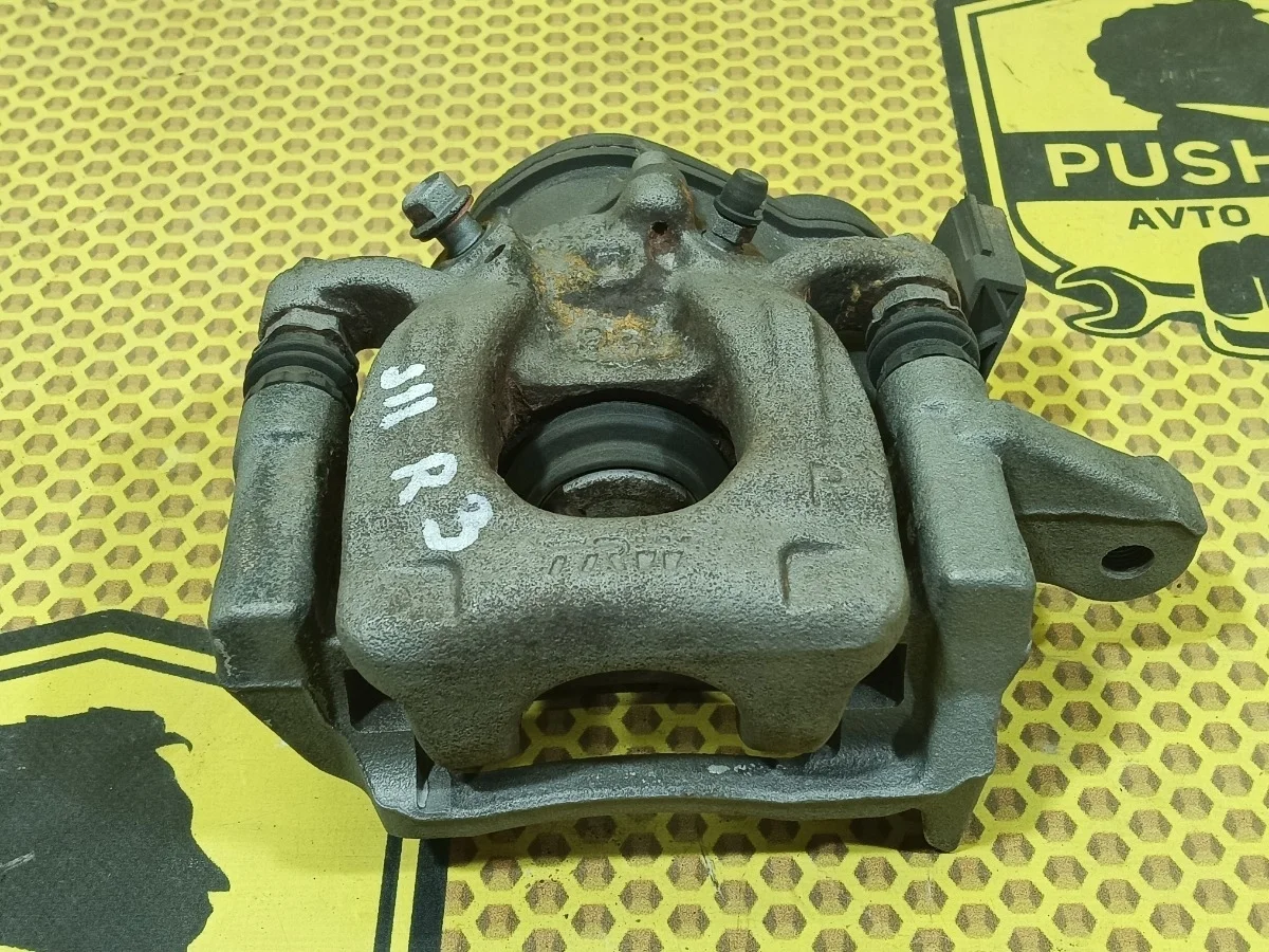 Суппорт Nissan Qashqai 2014 440014EA0A J11 HRA2DDT, задний правый