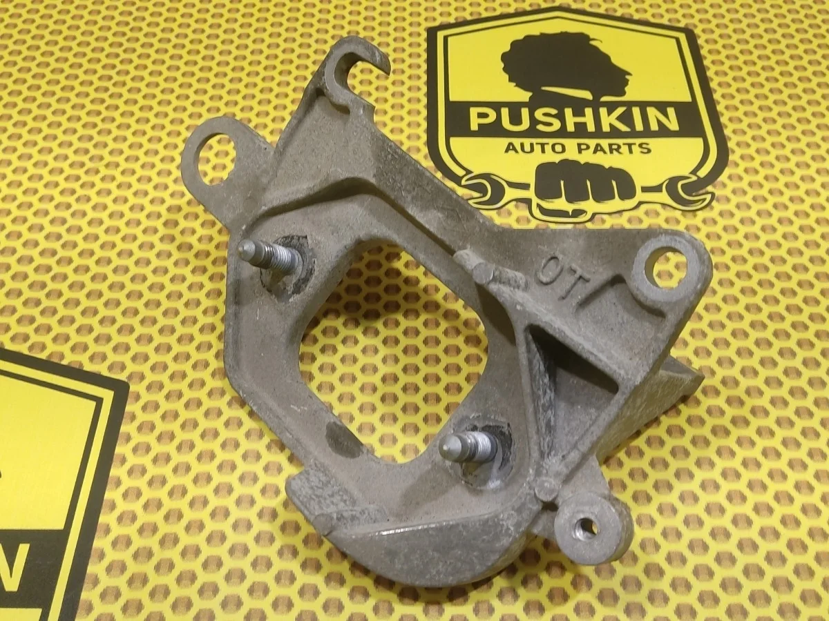 Кронштейн опоры двигателя Nissan Qashqai 2014 112221641R J11 HRA2DDT, левый