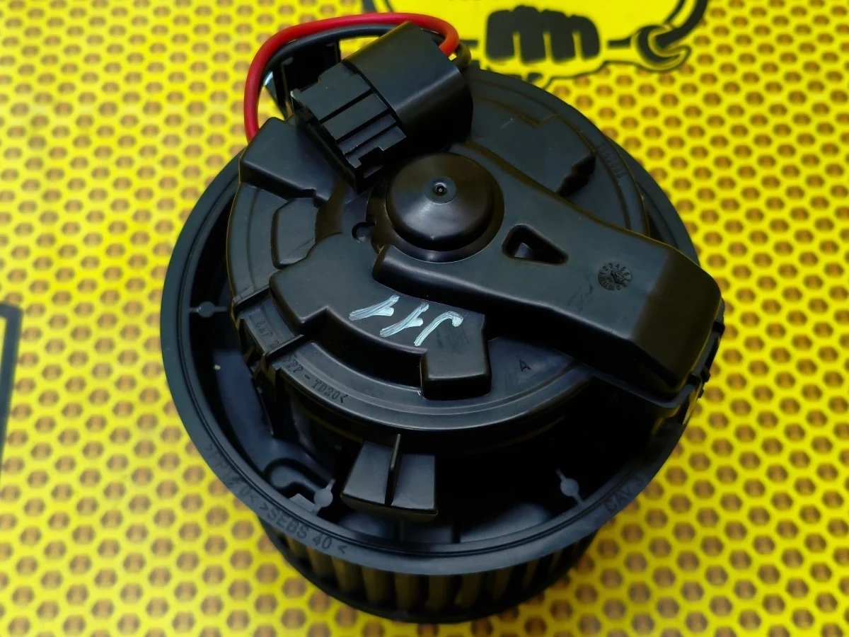 Мотор печки Nissan Qashqai 2018 272264BC0A J11 MR20DD