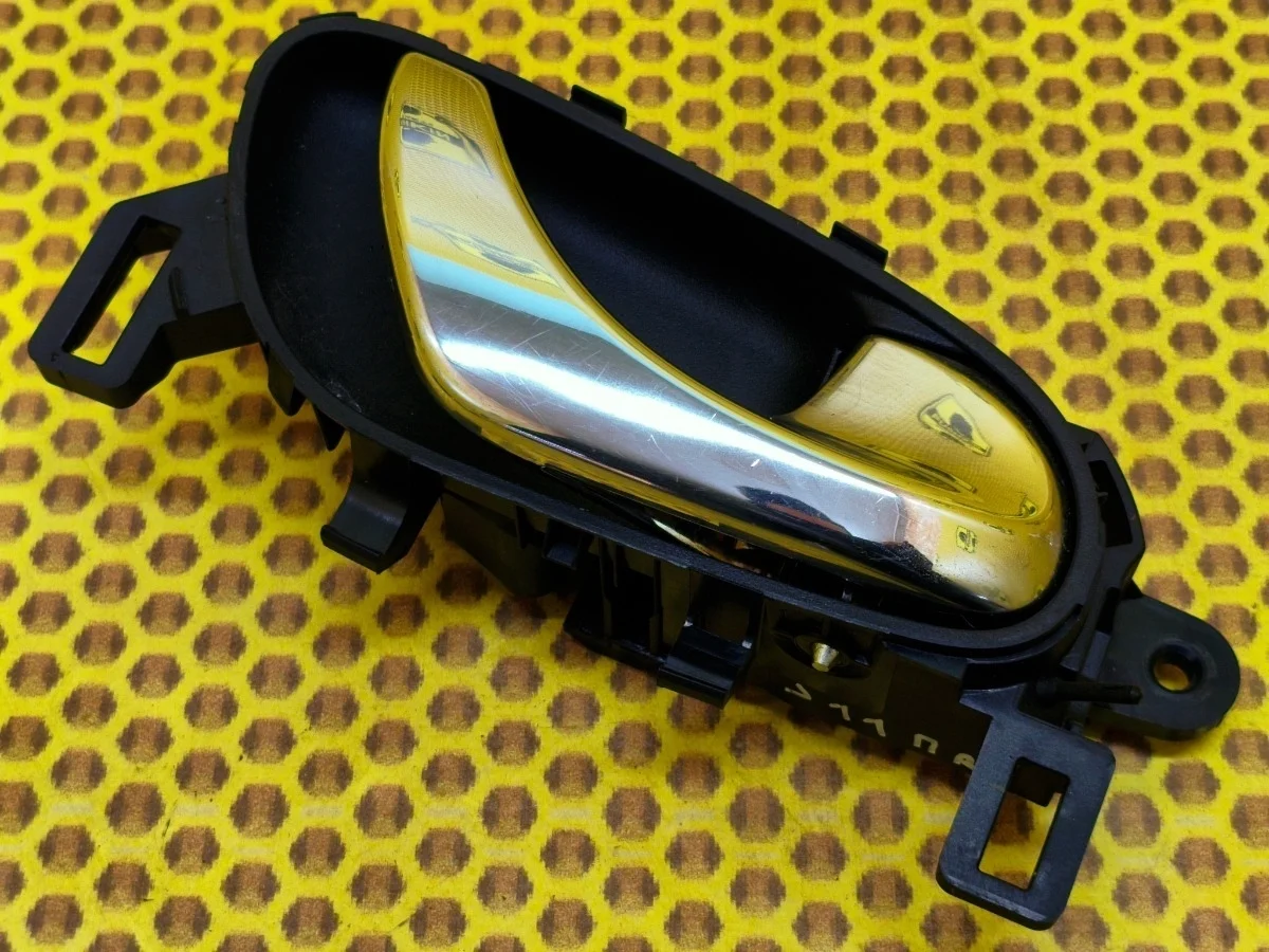 Ручка двери внутренняя Nissan Qashqai 2018 806704EA1A J11 MR20DD, передняя правая