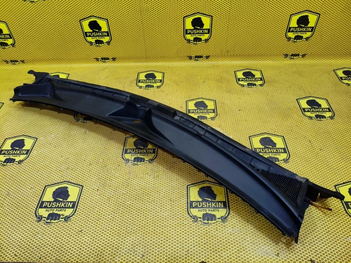 Жабо Nissan Patrol 2013 668621LA0A Y62 VQ56VD