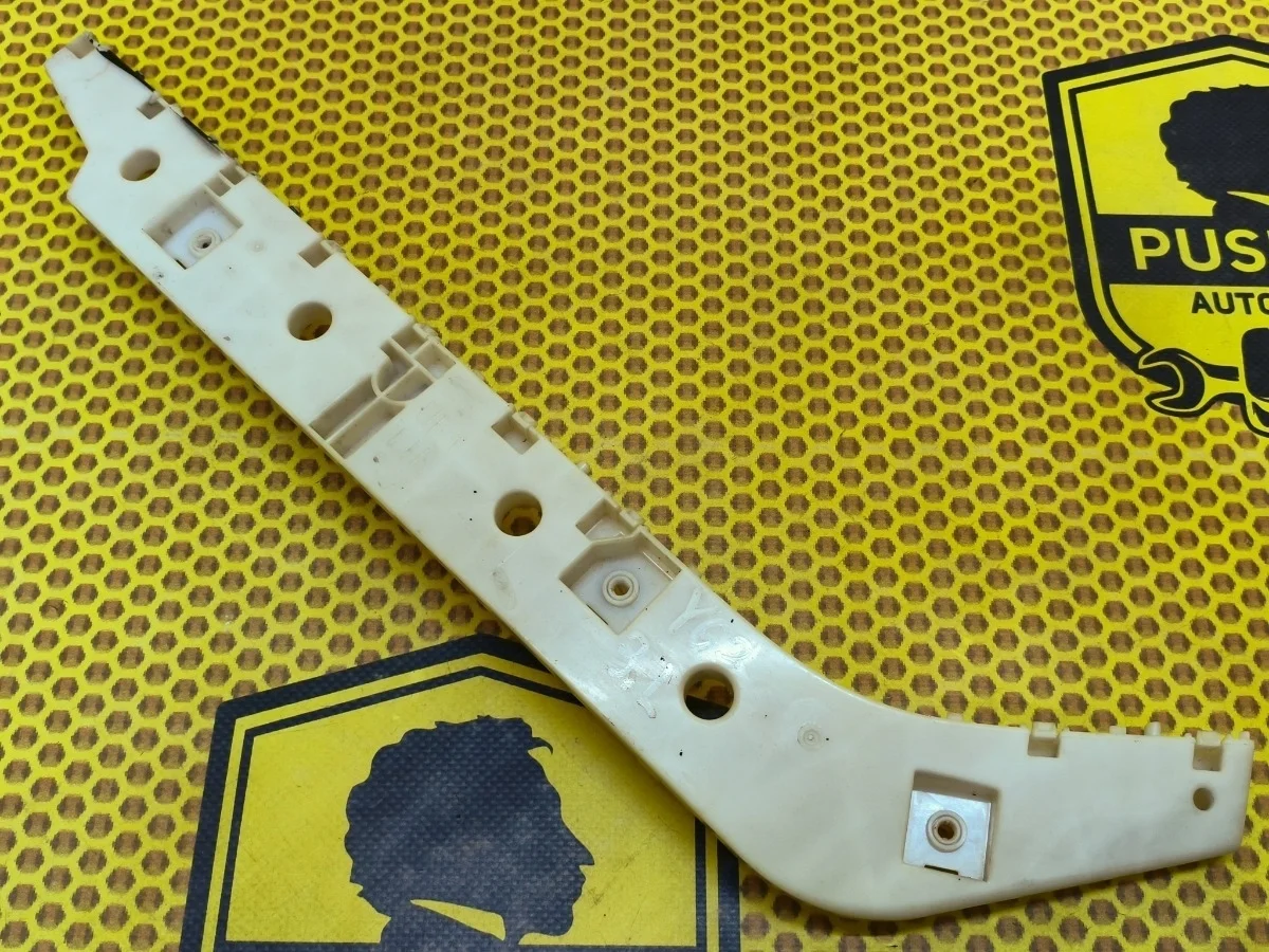 Кронштейн бампера Nissan Patrol 2013 852211LA0A Y62 VQ56VD, задний левый