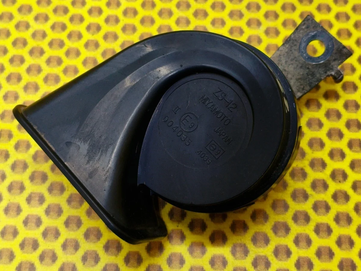 Сигнал звуковой клаксон Nissan Patrol 2013 256101LA0B Y62 VQ56VD