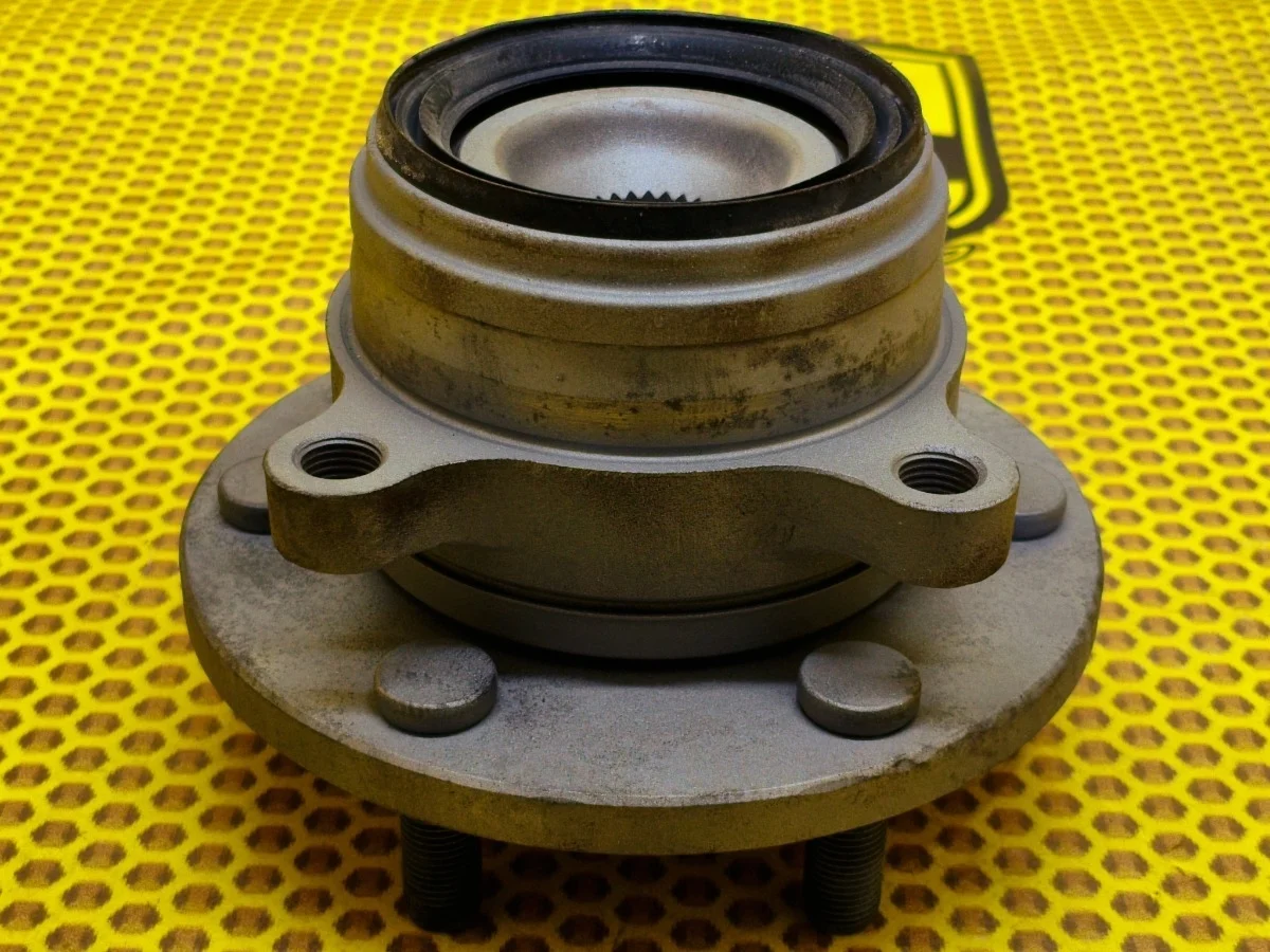 Ступица Nissan Patrol 2013 402021LB0A Y62 VQ56VD, передняя правая