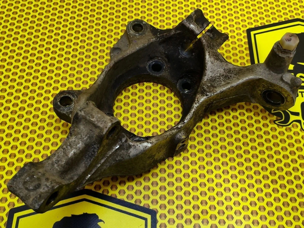 Кулак поворотный Nissan Pathfinder 2015 400153JA1A R52 VQ35DE, передний левый