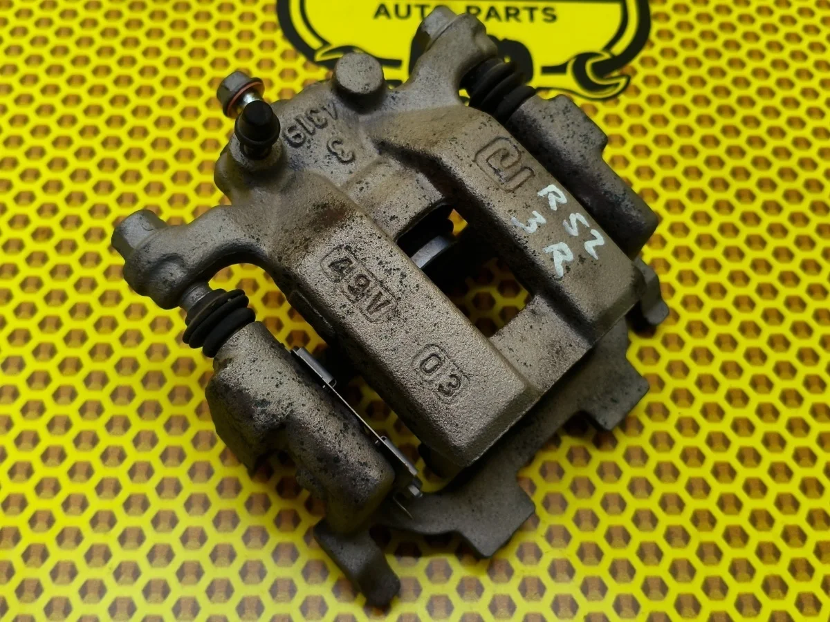 Суппорт Nissan Pathfinder 2015 440011AA0A R52 VQ35DE, задний правый